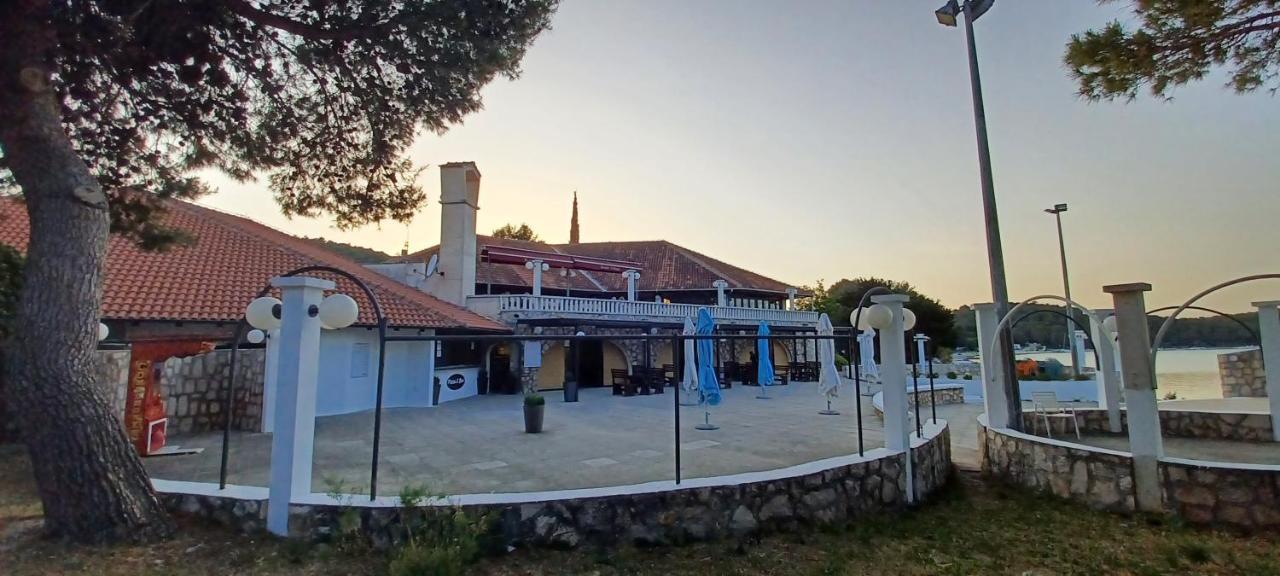 Mobile Home Lux Otok Murter Jezera Luaran gambar