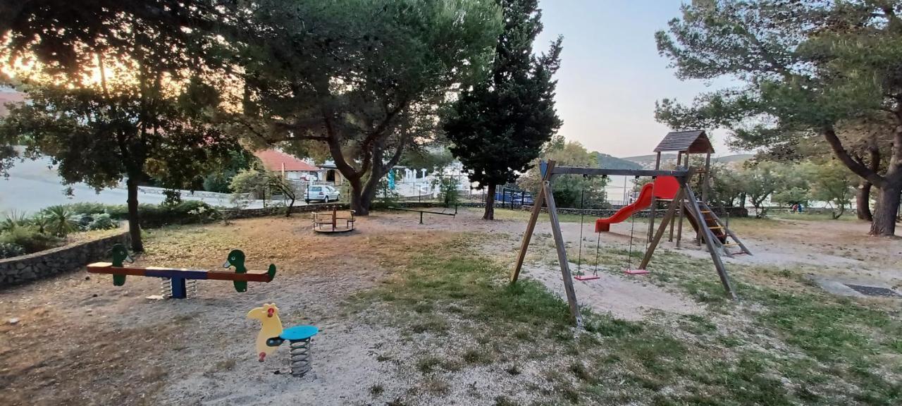 Mobile Home Lux Otok Murter Jezera Luaran gambar